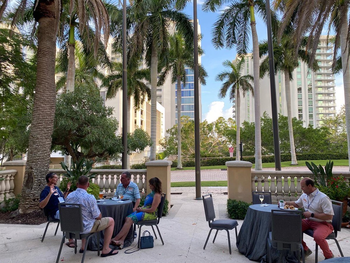 HotecEvents's tweet photo. Good food, good drinks, even better people… fantastic start to #HotecOperations 2022! 🎉
#hotecevents #hospitalityindustry #hotelindustry #hotelbuyers #hotelsuppliers https://t.co/9LBzHQIvoC