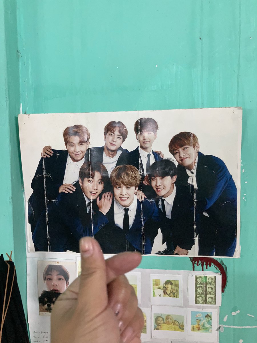 KSiangui's tweet photo. @bts_bighit @BTS_twt #Happy9thAnniversaryBTS #ARMY #bts 💜🫂 https://t.co/ZwFEJwUrCA