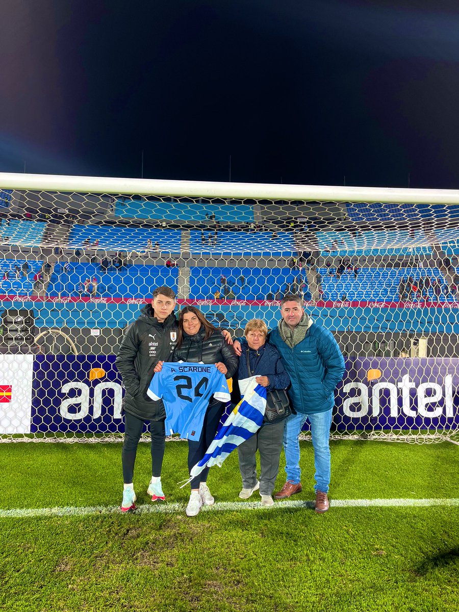 Auguscarone's tweet photo. Hermosa experiencia, a seguir por más! Vamos Uruguay!🇺🇾💪🏻 https://t.co/nnMeTpCUid