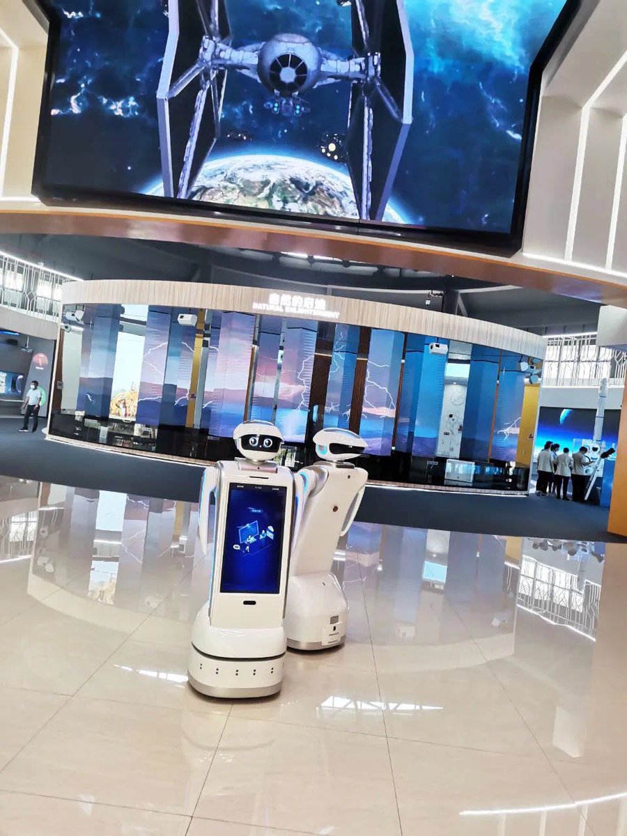 JerryWa65429814's tweet image. iBen service robot with a sense of science and technology and a sense of the future provides visitors with services combination of safe and efficient and ultraviolet lamp disinfection robot
#iBenrobot #robotics #servicerobot #disinfectionrobot #spraydisinfection #UVCdisinfection