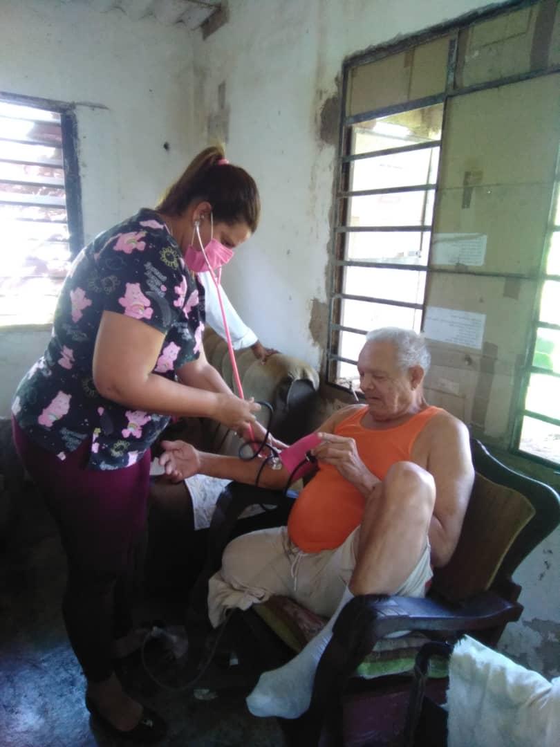 Agradecido pacientes de  poblados del municipio Union de Reyes #Matanzas, por la atención esmerada de los profesionales de la Salud.#MatanzasPorLaSalud <a href="/WongCorrales/">Luis Armando Wong Corrales</a> <a href="/anisleyfuentes1/">Anisley Fuentes Crespo</a> <a href="/SuselyMorfaG/">Susely Morfa González</a> <a href="/mariofsabines/">Mario Sabines Lorenzo</a> <a href="/Roberto08366710/">Roberto</a> <a href="/AndresL79645937/">Andres Lamas Acevedo</a> <a href="/ChapleImbert/">Yuneydis Imbert Chaple</a> @Ariel55053721