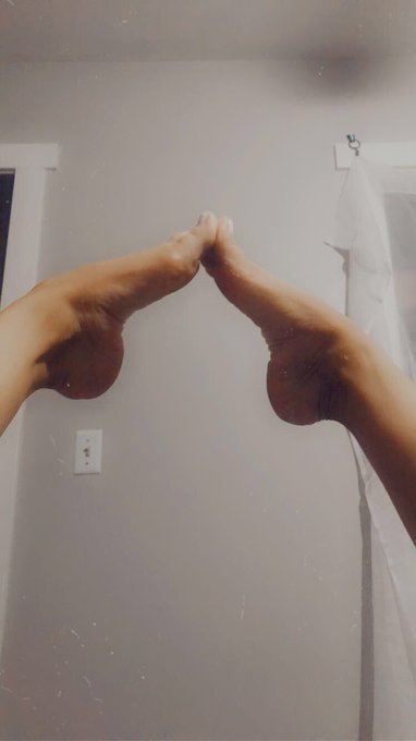 Trying something new on my #onlyfans and #feetfinder come join me !!!! Onlyfans is in the bio https://t<a href="/tag/onlyfans"class="tags">#onlyfans</a><a href="/tag/feetfinder"class="tags">#feetfinder</a>