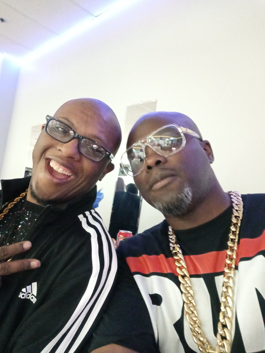 9wesMG's tweet image. This is the coolest kid that didn't let #DownSyndrome define him but decides to live fabulous #dopenergy. #RyGuy #9wesMG