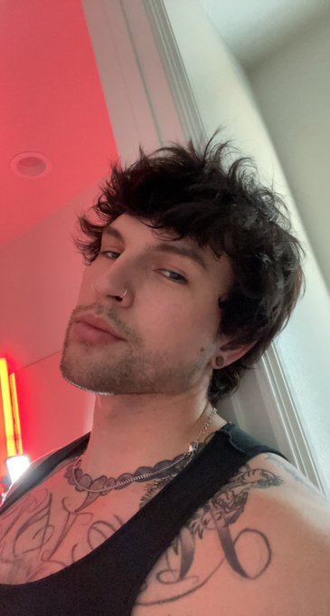 Should I grow it out https://t.co/nxsHCnTtyJ