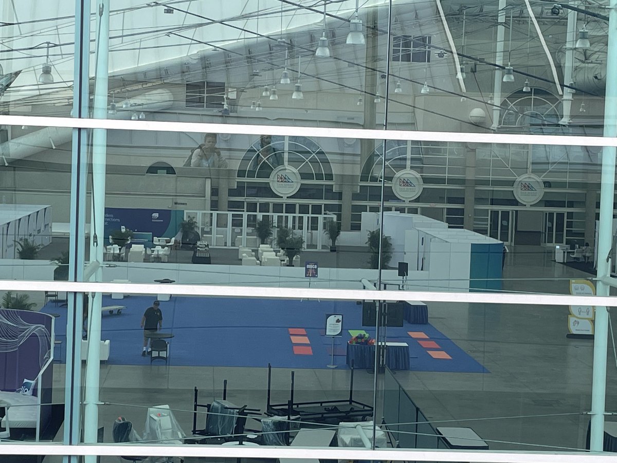 julieinprague's tweet photo. Oh oh there will be #Yoga at #Bio2020. Question is when? What time? https://t.co/HOWBgHkOWG