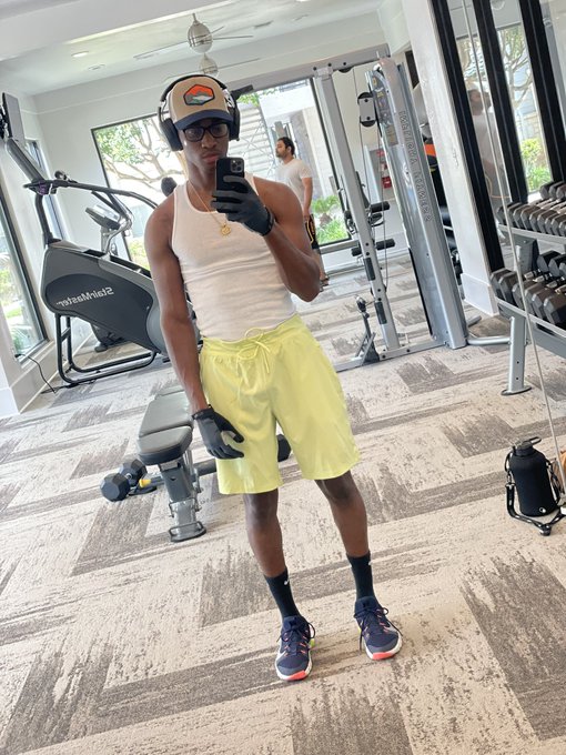 #Thebeginning https://t.co/FHT9tJTeY5<a href="/tag/thebeginning"class="tags">#Thebeginning</a>