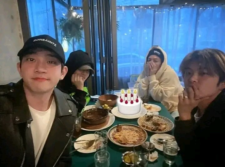 larosaablrs's tweet photo. Como paro de llorar ayudaaa😭😭😭💗💗💗
#TheRose 
#Woosung #Dojoon
#Hajoon #Jaehyeong https://t.co/KvS0Sr9wvZ