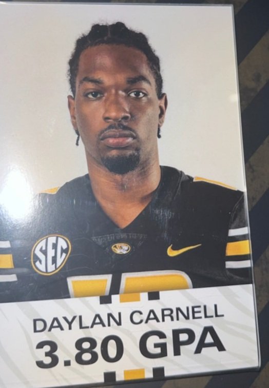 BlackRoseGrad98's tweet photo. Yes sir, This is a great accomplishment for @daylancarnell next step is on field excellence #MIZ #BDPride https://t.co/AlIw4y5Uh8
