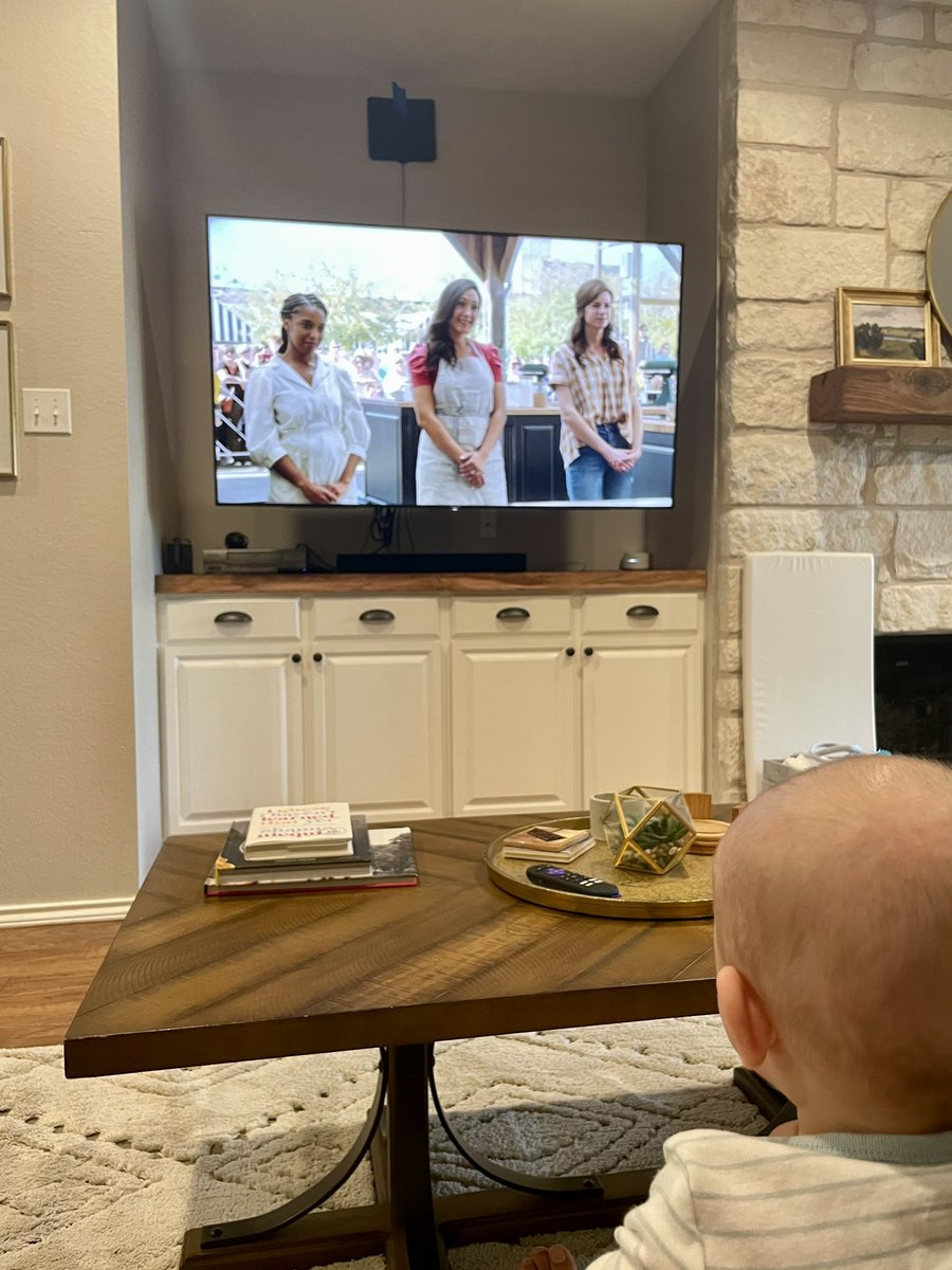 My most handsome viewer tonight. My little nephew Van❤️❤️❤️ Thanks for cheering me on my love🙌🏼
<a href="/magnolianetwork/">Magnolia Network</a> <a href="/chipgaines/">Chip Gaines</a> <a href="/joannagaines/">Joanna Gaines</a>