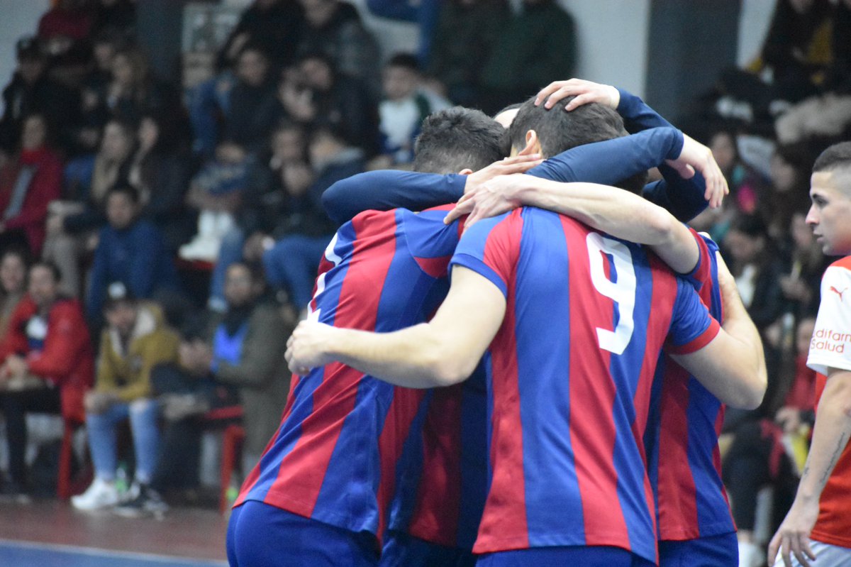 CASLAFutsal's tweet photo. ⏱ ¡Final del partido en Villa Modelo!
 
⚽ #SanLorenzo venció 5-3 a Independiente, por la decimocuarta fecha del Torneo de AFA. 

Los goles del conjunto azulgrana los marcaron López, Iaquinta, Menzeguez, Pescio y Echavarria. 

#VamosCiclón 🔵💪🔴 https://t.co/XGMCYmEVRd