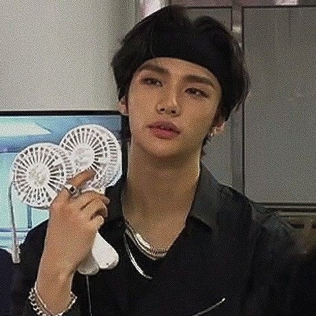 seungisme's tweet photo. Seungjin Idol AU 𓂃𓊝
 [[ Oddinary x Love ]]

"Lo suka gue tuh, beneran apa cuma gimmick doang?" https://t.co/GbgQQXn0XM
