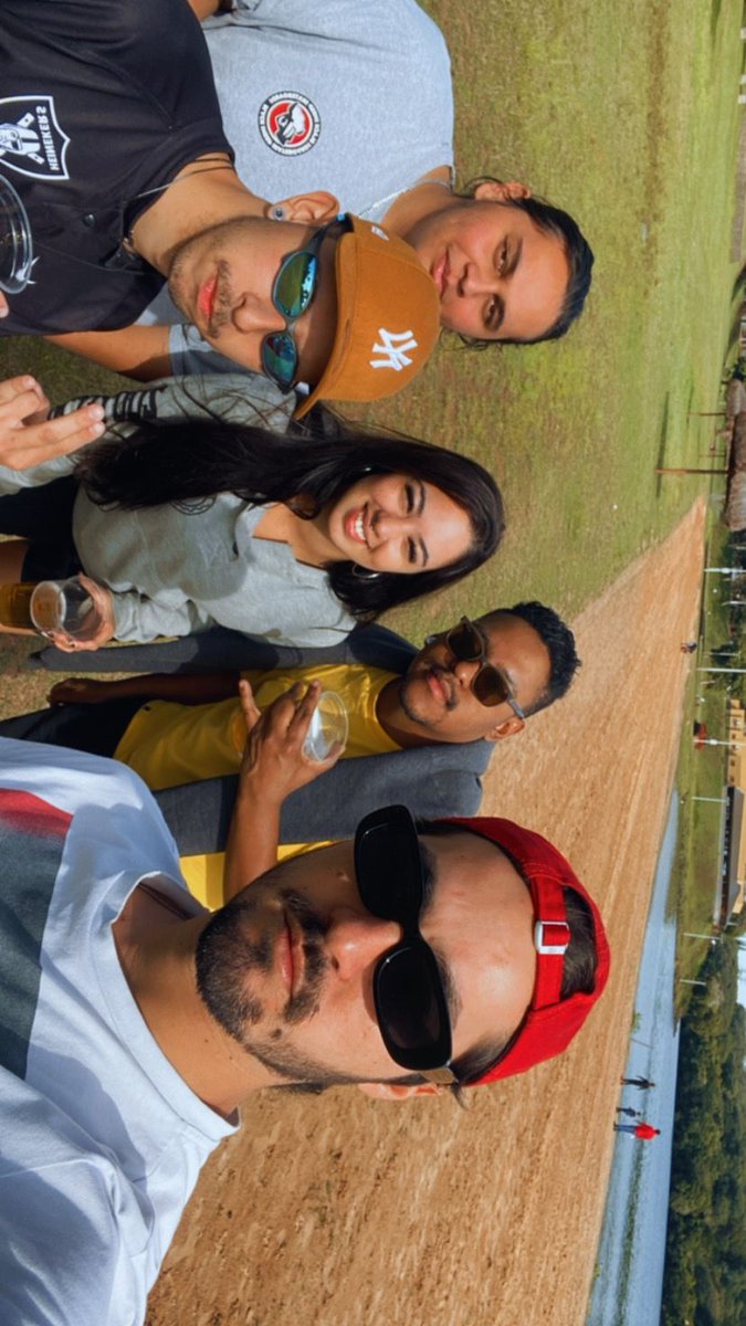 _GuuilhermeG's tweet photo. Dia 12/06 foi diferente 😂😂🍺 https://t.co/AzmxeNbiPI