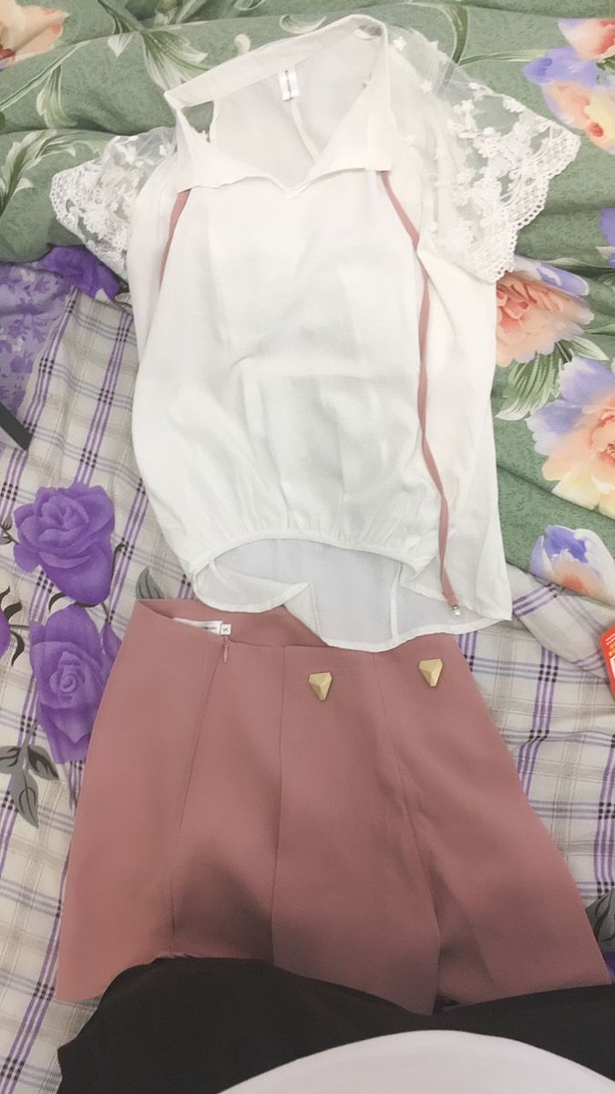 BBdollUK's tweet photo. Buy a new set of clothes😊 https://t.co/z9nJtVYMrI