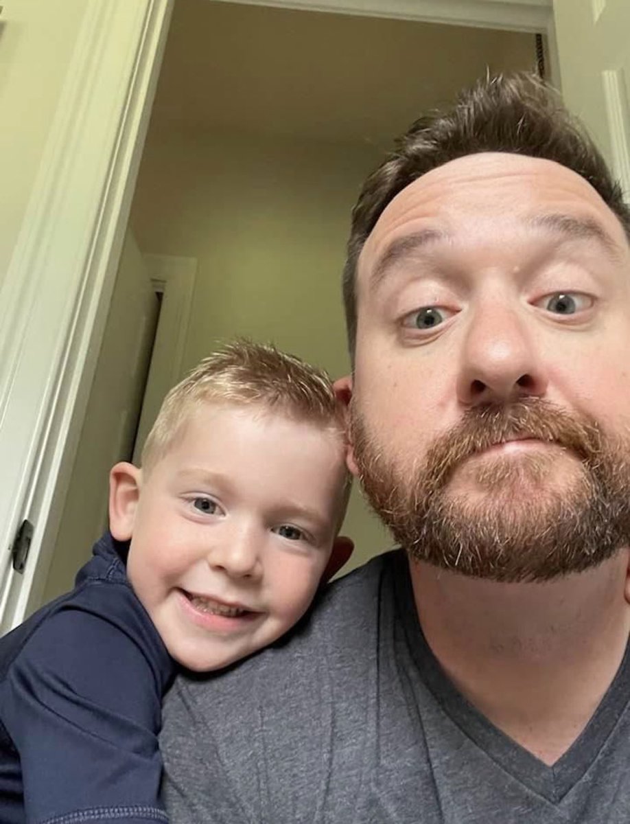 justin_rrt's tweet photo. Fortunately he got his grandpa’s jawline #secondkid https://t.co/sPNB6W7YnV