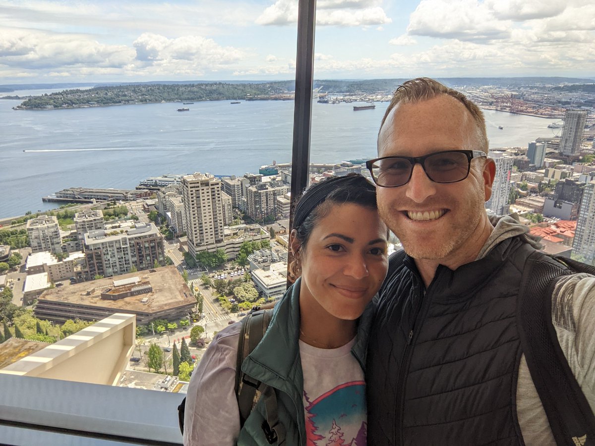 Coach_Berna's tweet photo. A few pictures from our anniversary trip ❤️🥾🏔️ #LuckyHubby #LuckyDaddy #Seattle #MtRainier #PikePlaceMarket #TravelPartnerForLife https://t.co/p0dWfmSRSn