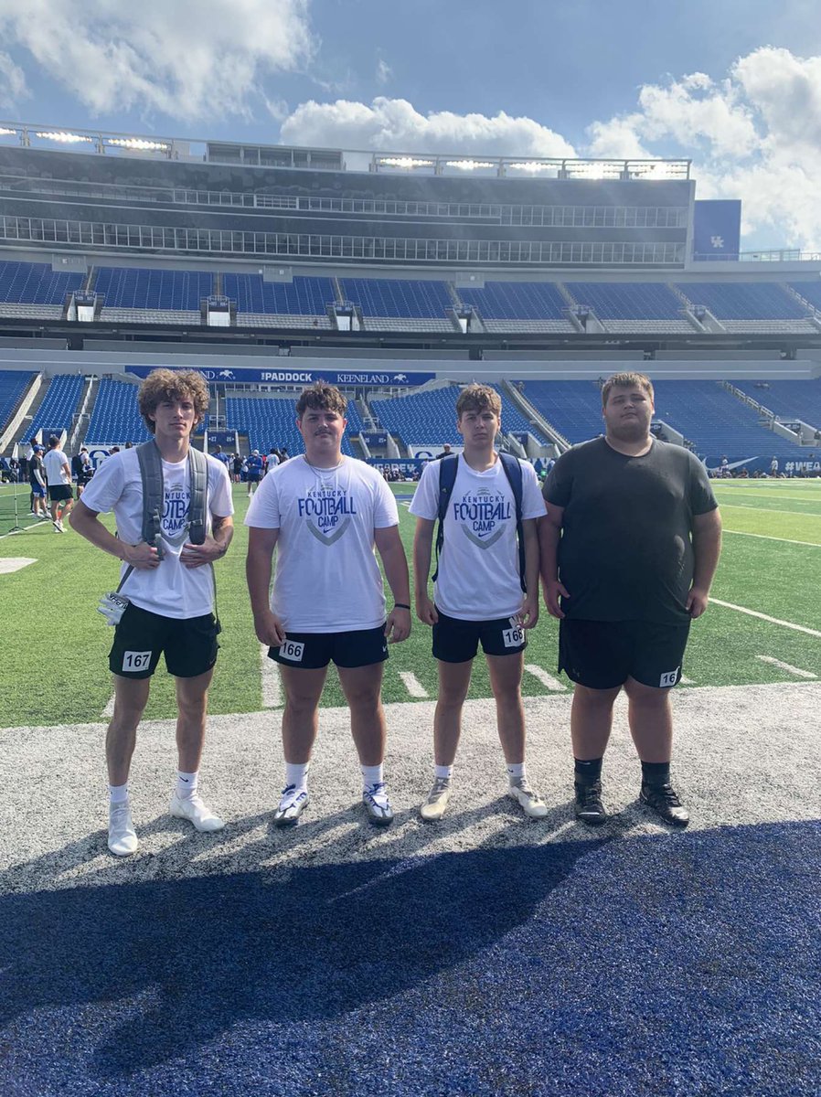bbbrady2003's tweet photo. Great Day At UK Sunday Showcase
Standing Vert- 37.3 
40 Yard- 4.59
@UKFootball @Gtown_Football @GeorgiaFootball @EKUFootball @UnionKYMBB @Vol_Football @CoachQuillen66 @VandyFootball https://t.co/1lq7qpmZCm