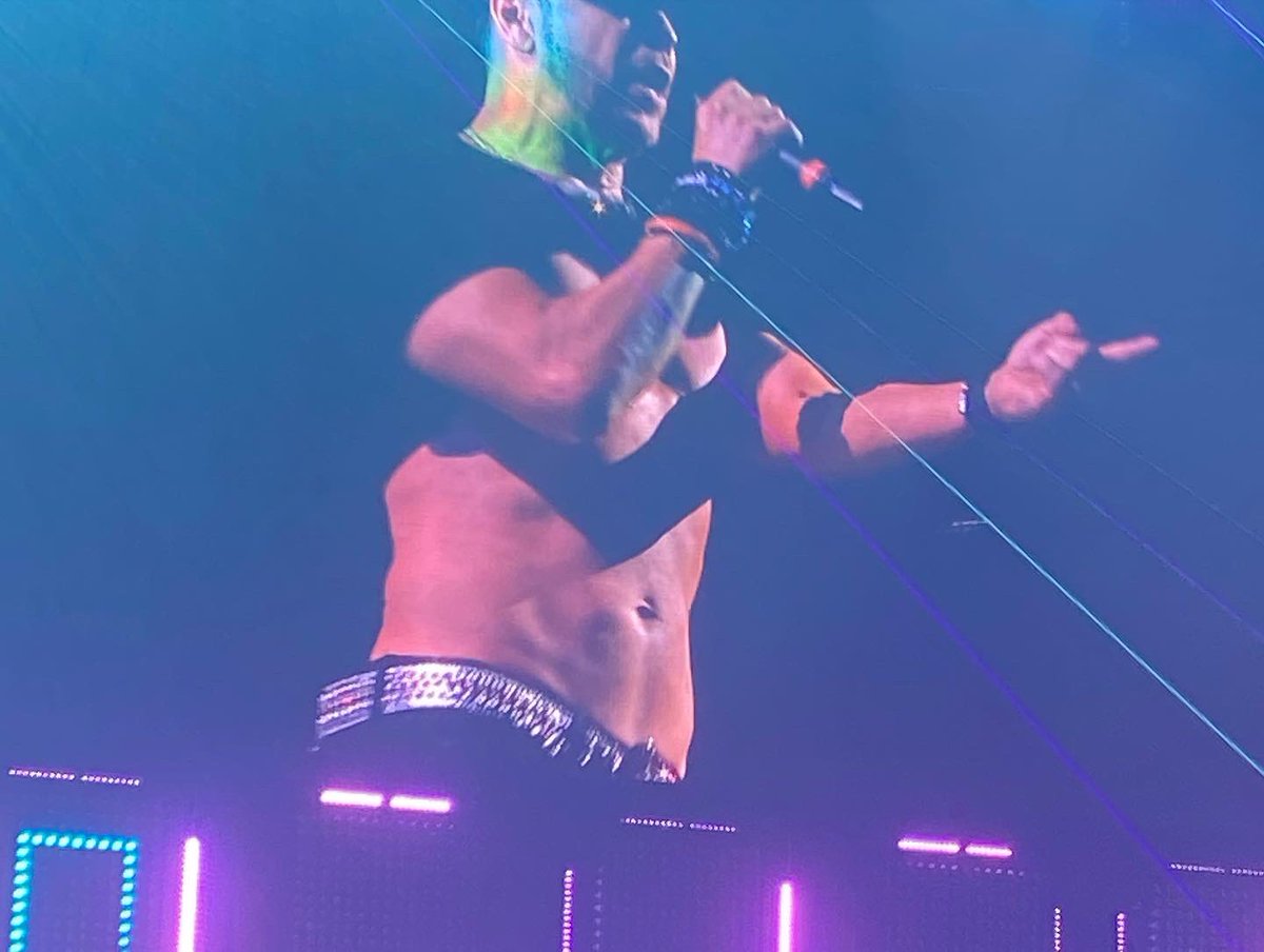 KandyceKelley's tweet photo. @DonnieWahlberg https://t.co/7yUK6KC8CI