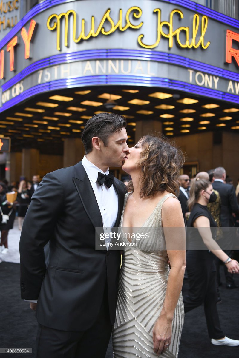 brianne1017's tweet photo. .@carmen_cusack & @PaulTelfer are the most gorgeous couple! ๐๐คฉ
#TonyAwards2022 #DaysofOurLives #FlyingOverSunset https://t.co/Hc70AYtPAh