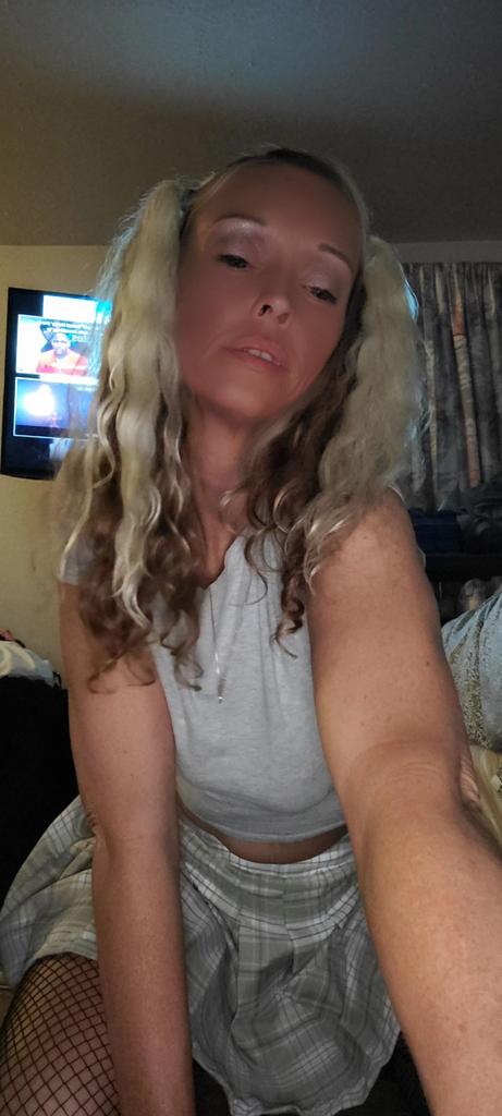 theebudbaby's tweet photo. #dateportland #hotlittleblonde https://t.co/BYDr9sF1oh