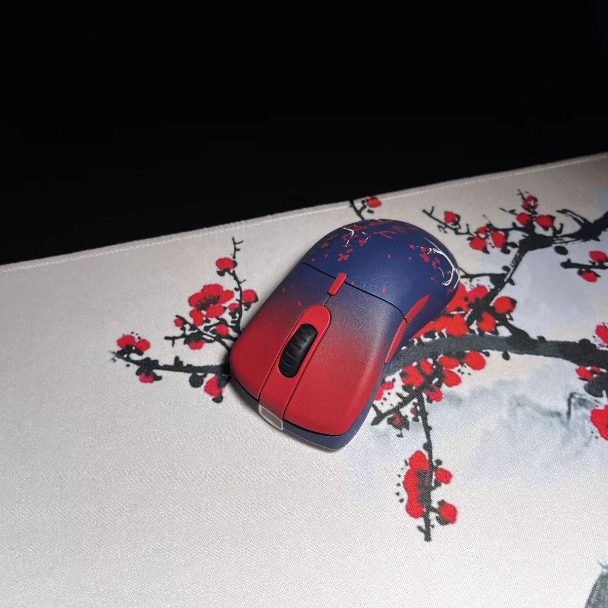 Fantech_World's tweet photo. Amazing. I can't say it enough. Fantech Cherry Tree ATO on XD5 by @Customicegg !
#cherryblossom #fantech #art #painting #gamingmouse #intellimouse https://t.co/MXDg1XTyfy