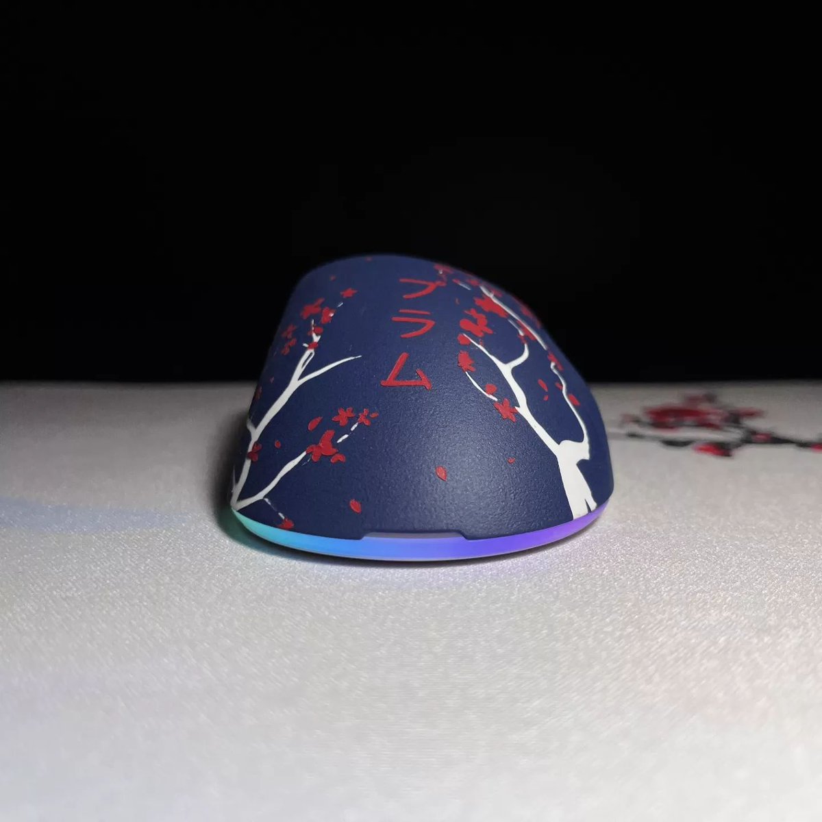 Fantech_World's tweet photo. Amazing. I can't say it enough. Fantech Cherry Tree ATO on XD5 by @Customicegg !
#cherryblossom #fantech #art #painting #gamingmouse #intellimouse https://t.co/MXDg1XTyfy