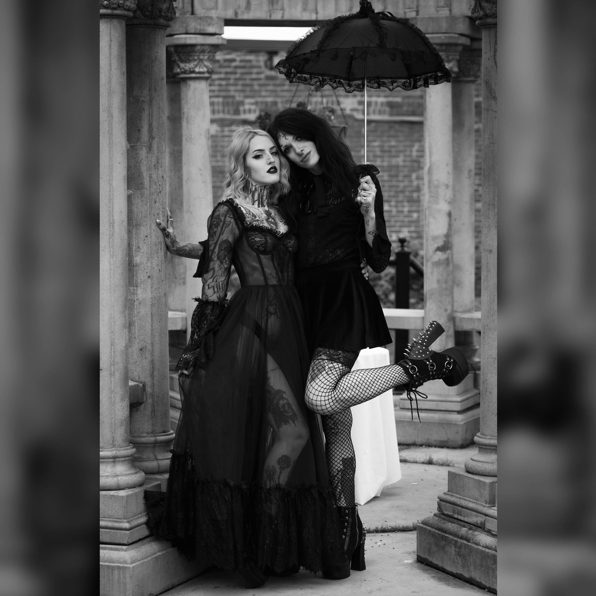 Be the Mina to my Dracula 🖤

<a href="/ashenbelle/">Ashen Belle</a> 
📷@ShutterLensCA 

Amynosferatu.com