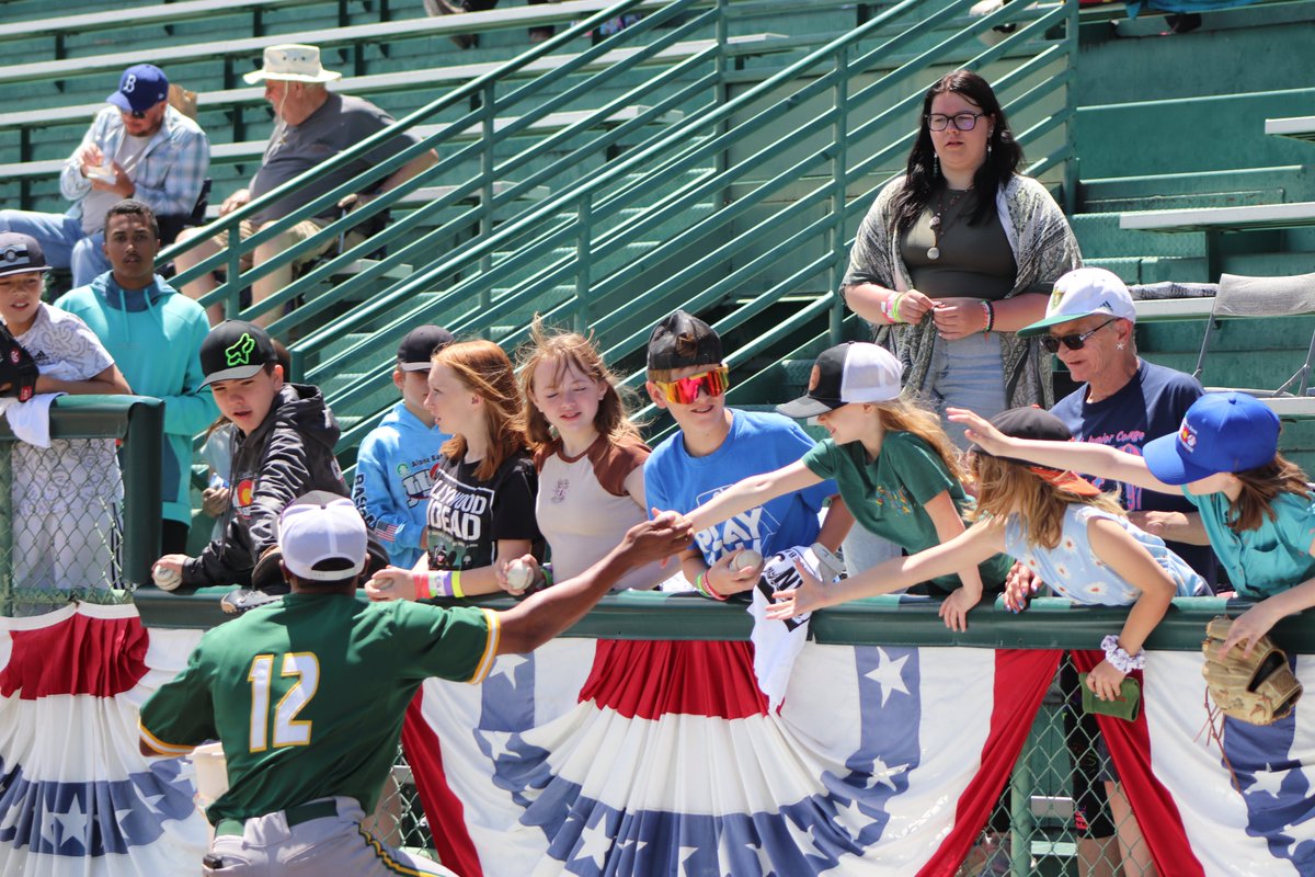 JUCOWorldSeries's tweet image. Thank you @SJGator_BB 💚 #JUCOWS22 was the Gator's 25th appearance in Grand Junction!🐊