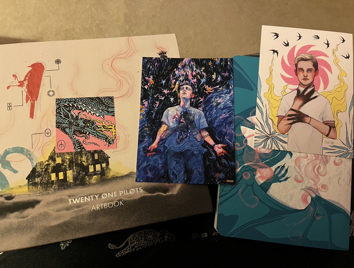 ichecktheclock's tweet photo. y’all the @ImTOP_EVENT top art book is so NICE :’) https://t.co/QHEQBXRvtG
