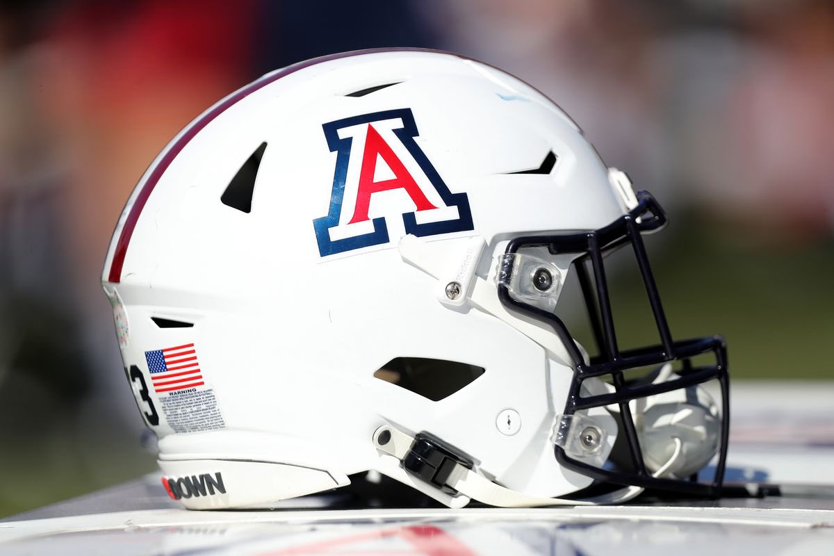Tymccutcheon14's tweet photo. GOD IS GREAT! After a great camp I’m blessed to say that I have received my first division 1 offer to the University of Arizona! Thank you @CoachJeddFisch !!! @CoachJimmieD  @CoachOmura @jayden_delaura https://t.co/vioe03q4eD