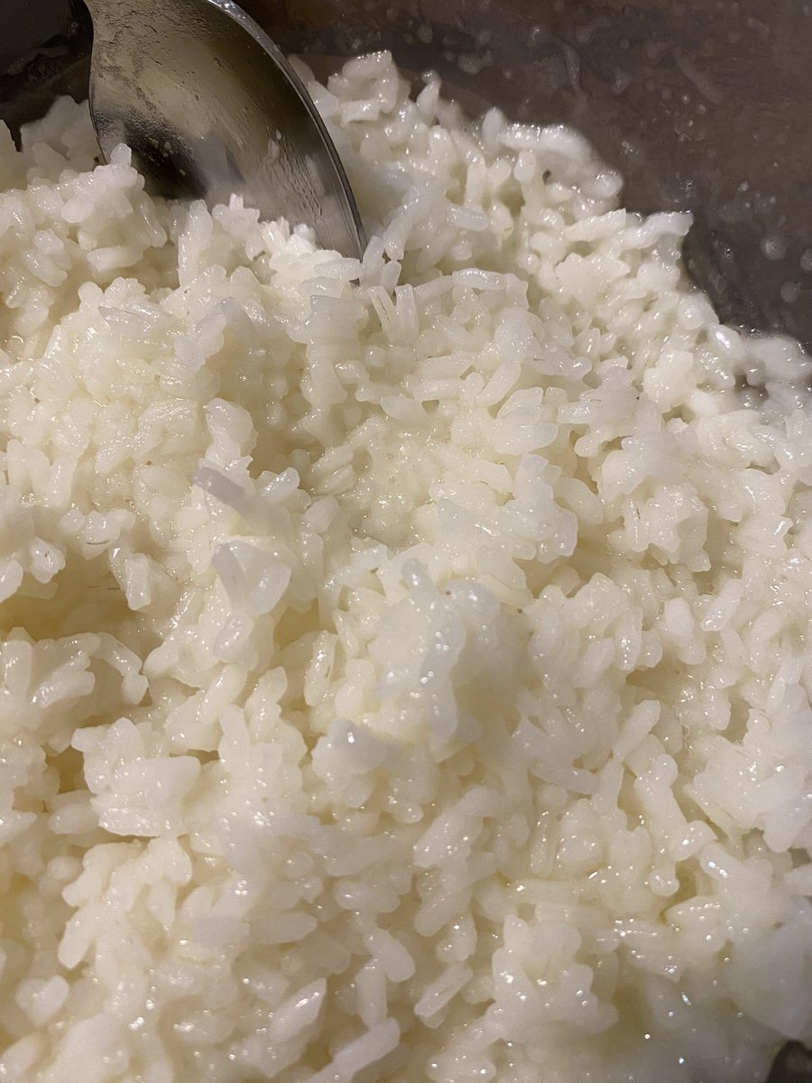 When I was younger we’d have rice and those ten count can biscuits for a meal. I knew when I saw this meal money was beyond stretched. #favoritemeals #whatsyournarritive