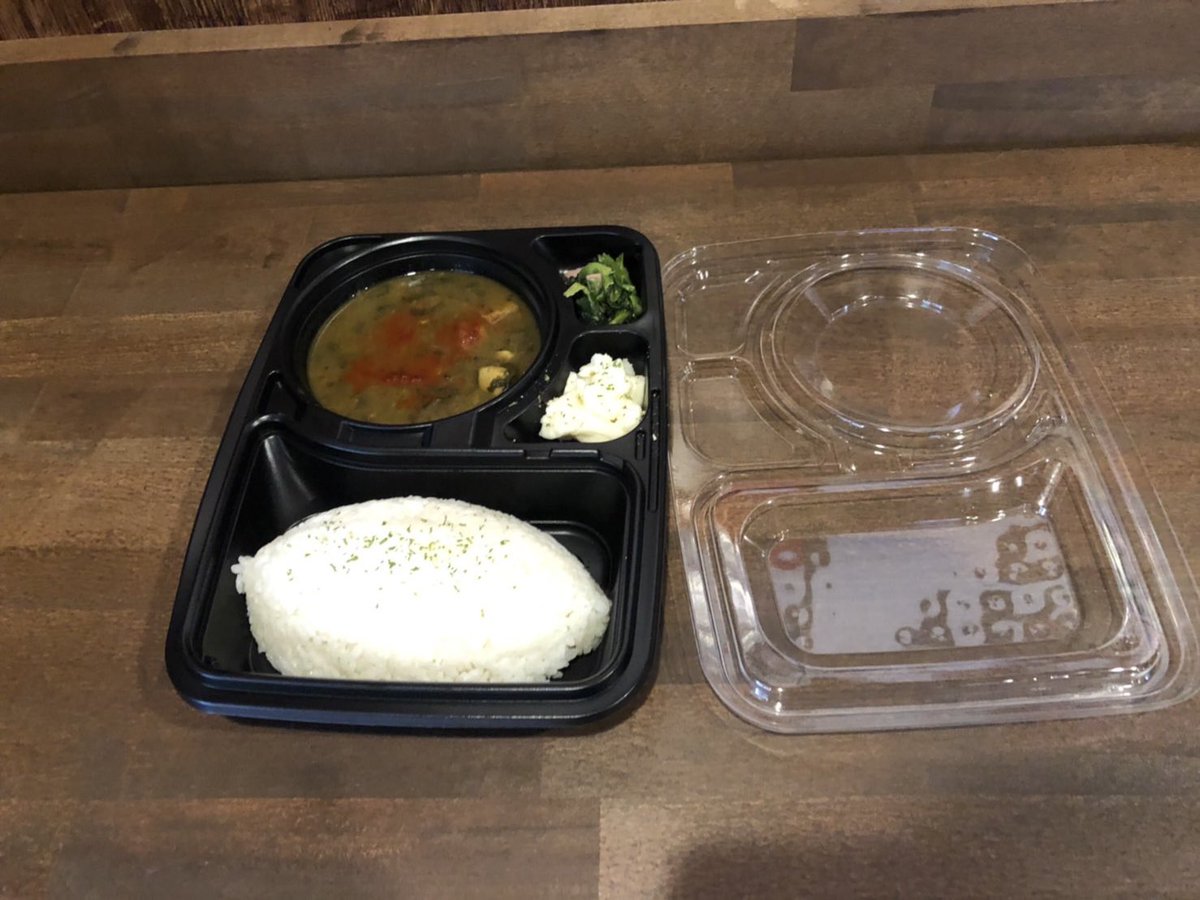 junjuncarry's tweet photo. さてさてさーて❗️

じゅんじゅんカレーです🍛
とりあえず、ちょこちょこ目の前通るお客様には来ていただいて満足してもらっています😌

出前館とUberの申請もしたので駅超えてカレー食べてもらえそう👍

その次はわざわざ来てもらえるようにブラシアップします😁

#新杉田
#杉田
#カレー https://t.co/mwB8rJUYtE