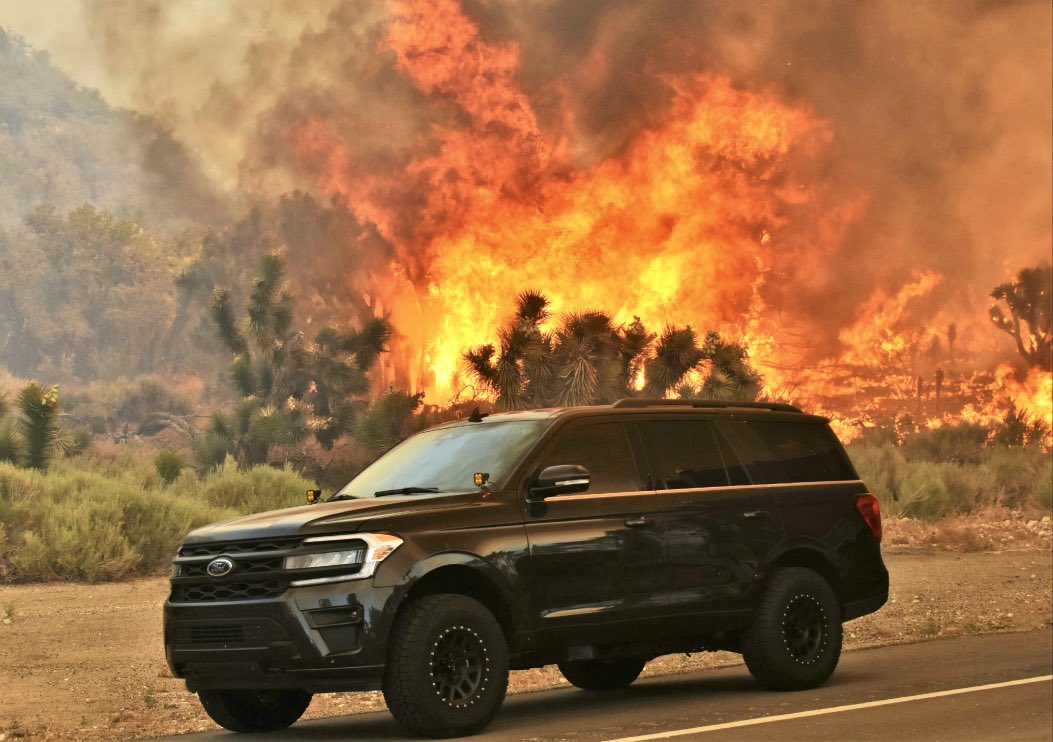 FirePhotoGirl's tweet photo. It’s safe to say I broke in my new car today 🥵 🔥 #fireseason2022 https://t.co/T9BKLnPDmD