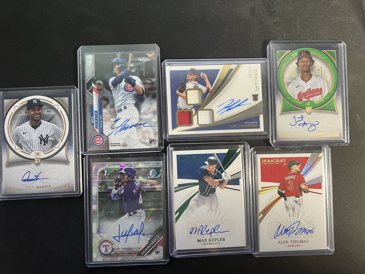 cards2contracts's tweet photo. $100 Lots FF DLVD or Take all 3 for $275
@sports_sell @TheHobby247 @CardboardEchoes @MDRANSOM1 @SportsSell2 https://t.co/QU3GK1e20c