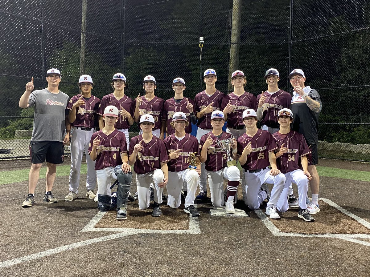 amy_depaul's tweet photo. MSI Broad Street Slugfest Champions 🏆@parebels @BraedenDePaul https://t.co/svkobSSKI7