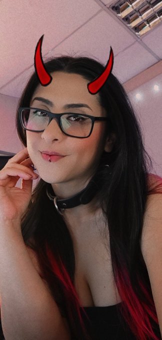 I'm online now to end the week with a bang! https://t.co/tDhJrU9bFr https://t.co/qzN9mmsKvK<a href="/tag/lingerie"class="tags"><span>#lingerie</span></a><a href="/tag/legs"class="tags"><span>#legs</span></a><a href="/tag/curvy"class="tags"><span>#curvy</span></a><a href="/tag/dressup"class="tags"><span>#dressup</span></a><a href="/tag/butt"class="tags"><span>#butt</span></a><a href="/tag/babe"class="tags"><span>#babe</span></a><a href="/tag/fetish"class="tags"><span>#fetish</span></a>