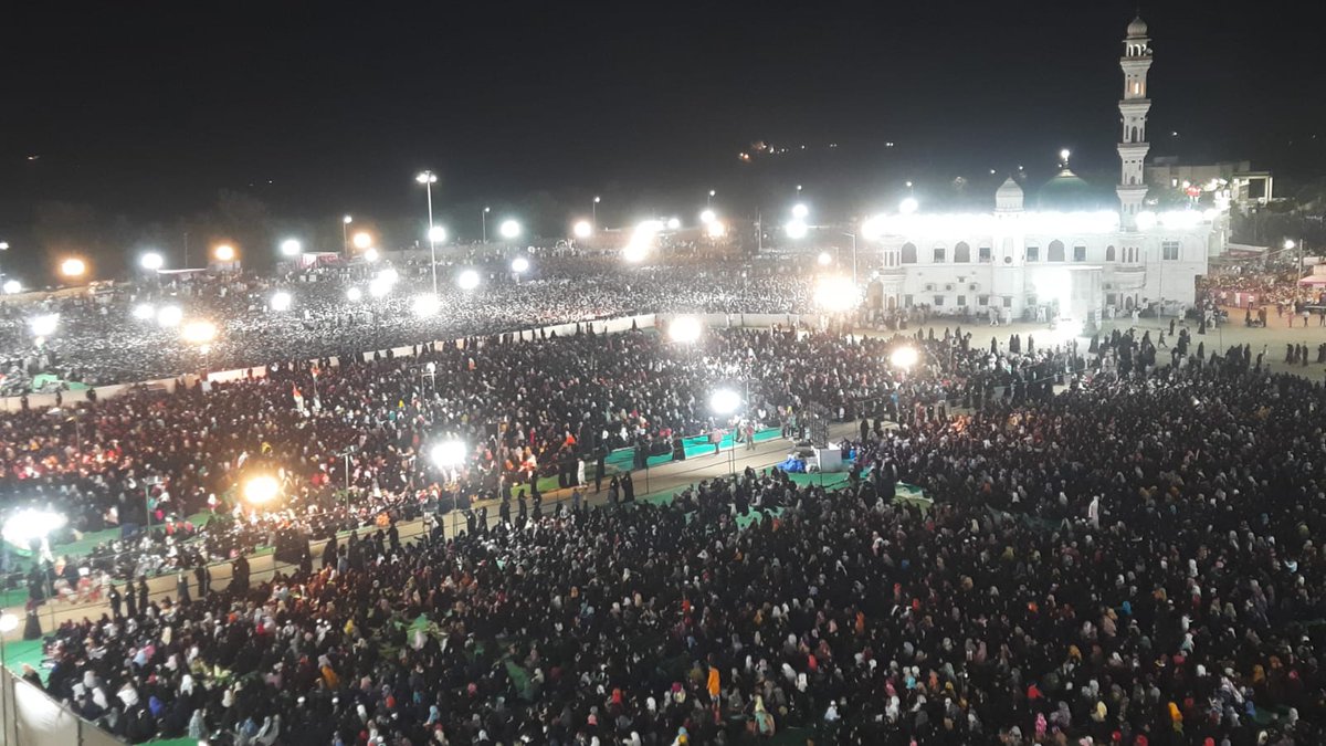 EngineerMohsi13's tweet photo. #सलाम_है_जयपुर
जयपुर की अमन पसंद जनता को सलाम है जिसने पूरे हिंदुस्तान में अमन का पैगाम दिया।।। https://t.co/A2E4ol0aoZ