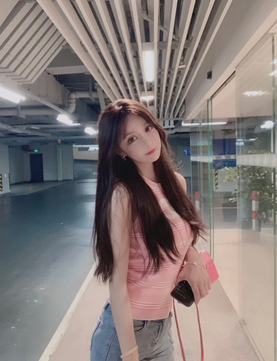 Xinxin168998's tweet photo. 那一直让我们恐惧的不是外面的残酷的世界，而是我们自己的内心。 https://t.co/CNUQp08Nn3
