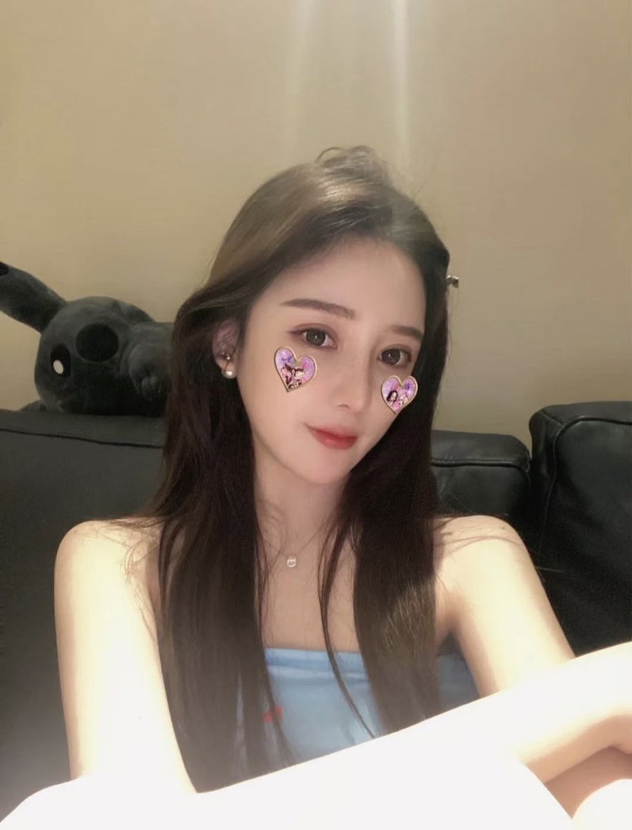 Xinxin168998's tweet photo. 那一直让我们恐惧的不是外面的残酷的世界，而是我们自己的内心。 https://t.co/CNUQp08Nn3