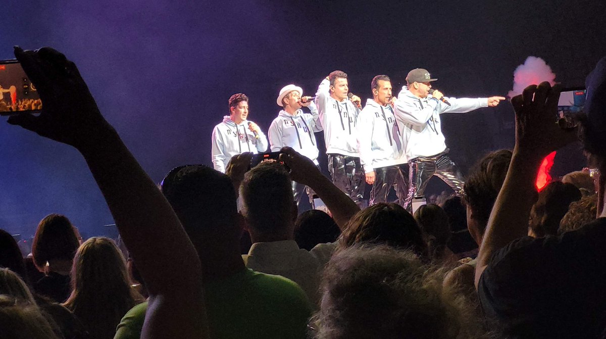 KandyceKelley's tweet photo. @DonnieWahlberg https://t.co/u0iqQLOeCH