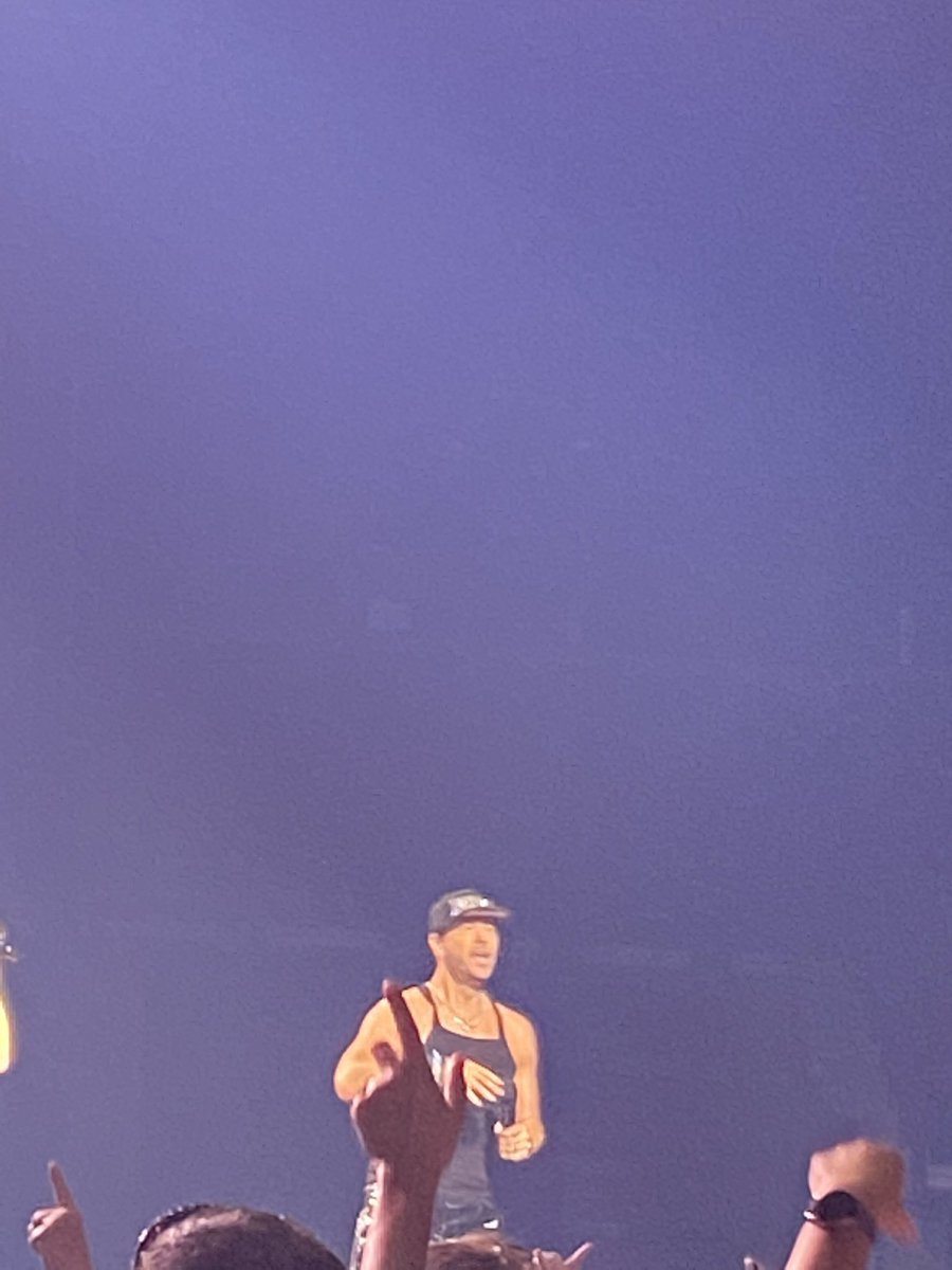 KandyceKelley's tweet photo. @DonnieWahlberg https://t.co/u0iqQLOeCH