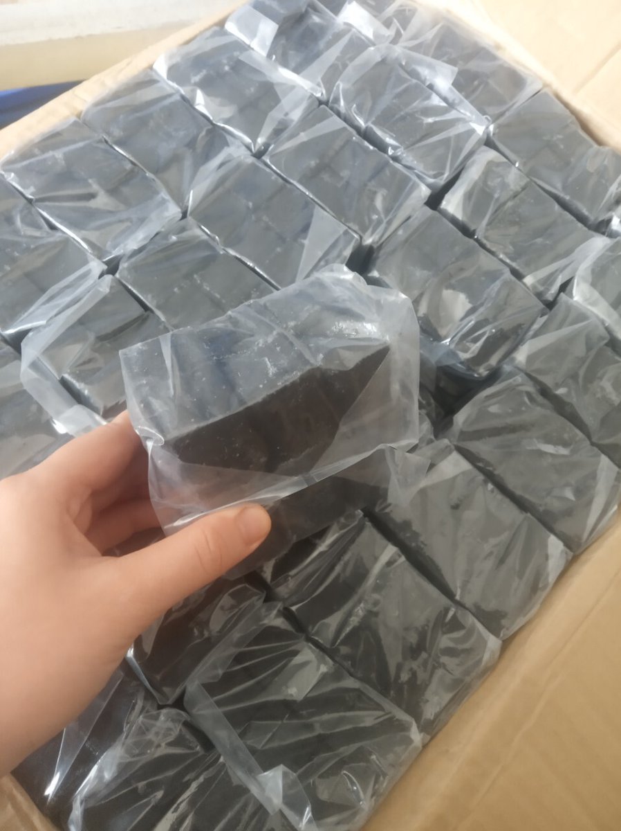 ChacoViet's tweet photo. 25mmキューブ炭のサンプル準備が進み、日本に配送中です🛫到着次第、ご希望の販売店様に郵送させていただきます。無料サンプルご希望の方はDMください。（なおご希望の方が多いため、今回はシーシャ用炭の卸販売会社様、もしくは店頭やオンラインで炭を販売している店舗様を優先させていただきます） https://t.co/QGcaU591rt