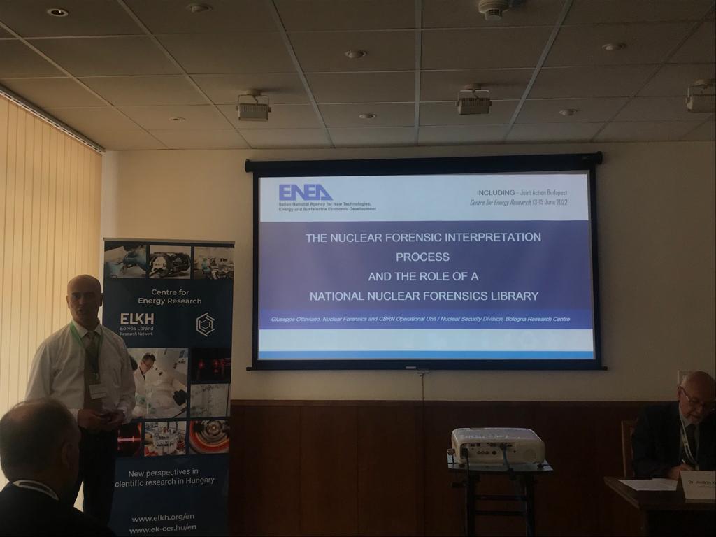 H2020Including's tweet photo. Dr. G. Ottaviano from Italian National Agency for New Technologies, Energy and Sustainable Economic Development @ENEAOfficial presented "The Nuclear Forensic Interpretation Process and a Role of a National Nuclear Forensic Library (NNFL)" #nuclearforensic #workshop #RN https://t.co/P1mMVDcIe5