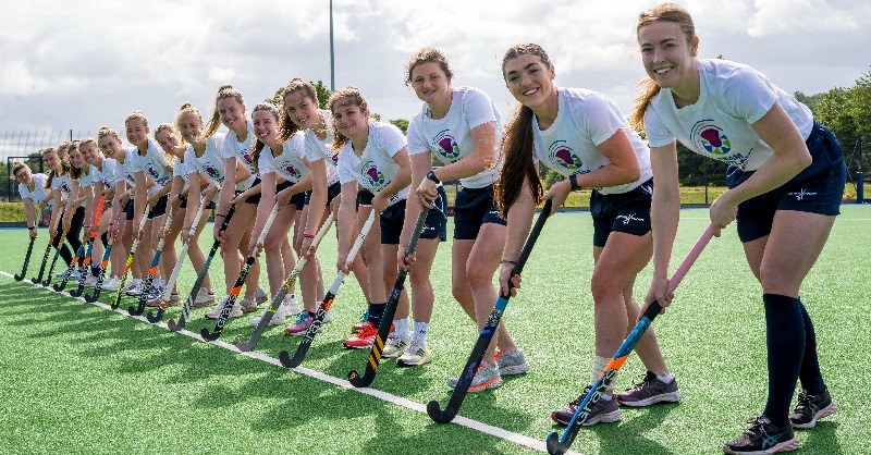 Team_Scotland's tweet photo. Exciting #TeamScotland women's hockey squad announced for @birminghamcg22 with a 50/50 split of returnees from Gold Coast and players making their Games debut!

They'll take on 🇦🇺🇳🇿🇿🇦🇰🇪 in Pool B in Birmingham!

Congrats to all selected! 👏

Full story ⬇️