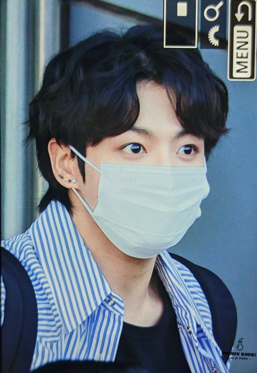 PoisonKook0901's tweet photo. 220613 MCD 퇴근❤️

수고하셨습니다 ㅠㅠ

#jungkook #JUNGKOOK #JK #BTS               
#전정국 #정국 #방탄소년단    
@BTS_twt https://t.co/RknBZA4w2Z