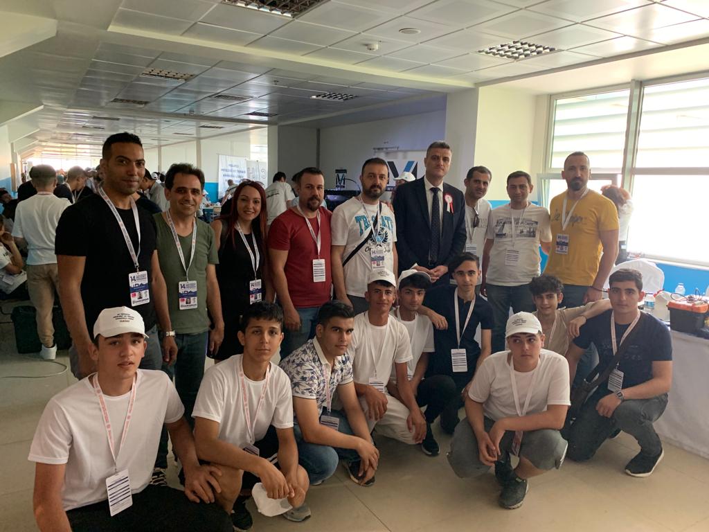 hataymem's tweet photo. İl Milli Eğitim Müdürümüz Sayın Mesut ÇERKO; Şanlıurfa'da yapılan 14. Uluslararası MEB Robot Yarışmasının Açılış Törenine katıldı. İlimiz Hatay’dan Robot Yarışmasına katılan okulların stantlarını gezen İl Müdürümüz Öğretmen ve Öğrencilere başarılar diledi.@tcmeb @mesutcerko https://t.co/3Vtc6bK38n