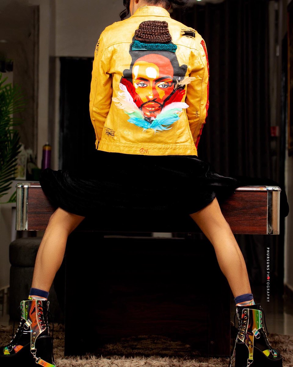 JacketsbyNimi's tweet photo. Pop culture Icon @DENRELE_EDUN ‘RELE’ reimagined in our Bespoke 12k gold Vanity Jacket ™
The enigma that is Denrele Edun is likened to Gold; a corrosion-resistant metal that stays shiny forever.
To us the Rele brand is a golden brand.
#JacketsbyNimi #relegoldjacket https://t.co/yQJLWnQjuV