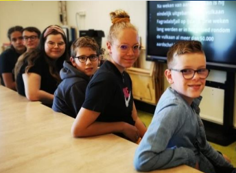 VisioDeBrink's tweet photo. We zien u - leerplichtambtenaren, kinderdagcentra, artsen, leden van de samenwerkingsverbanden, collega-scholen, revalidatiecentra en een ieder die verbonden is met de doelgroep en nieuwsgierig is - graag in Haren op 28 juni! https://t.co/nUZjSec4O3 https://t.co/eyBDbq0Xku