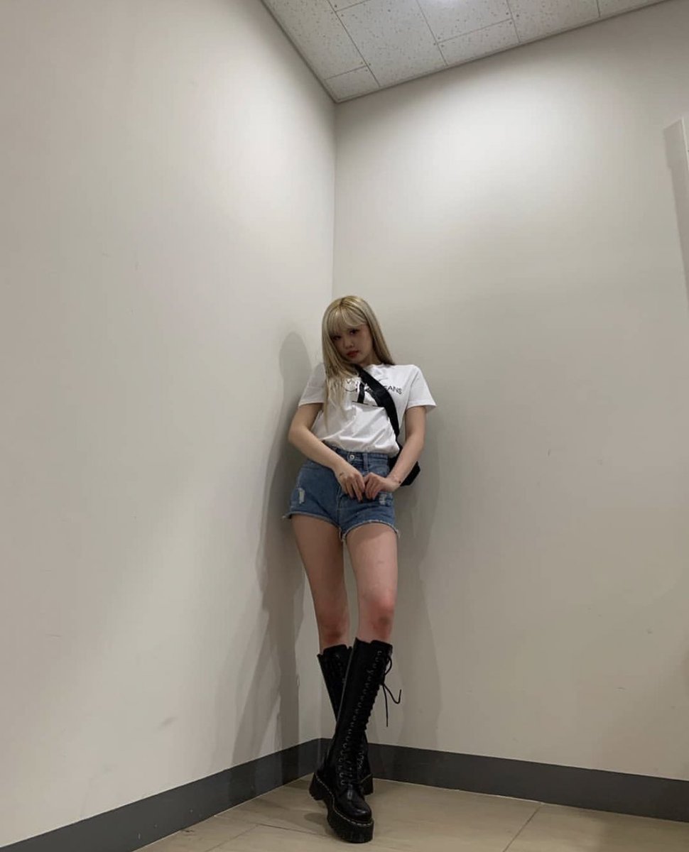 soojinspost's tweet photo. [#수진] 🖤 https://t.co/p9hcYnb17n