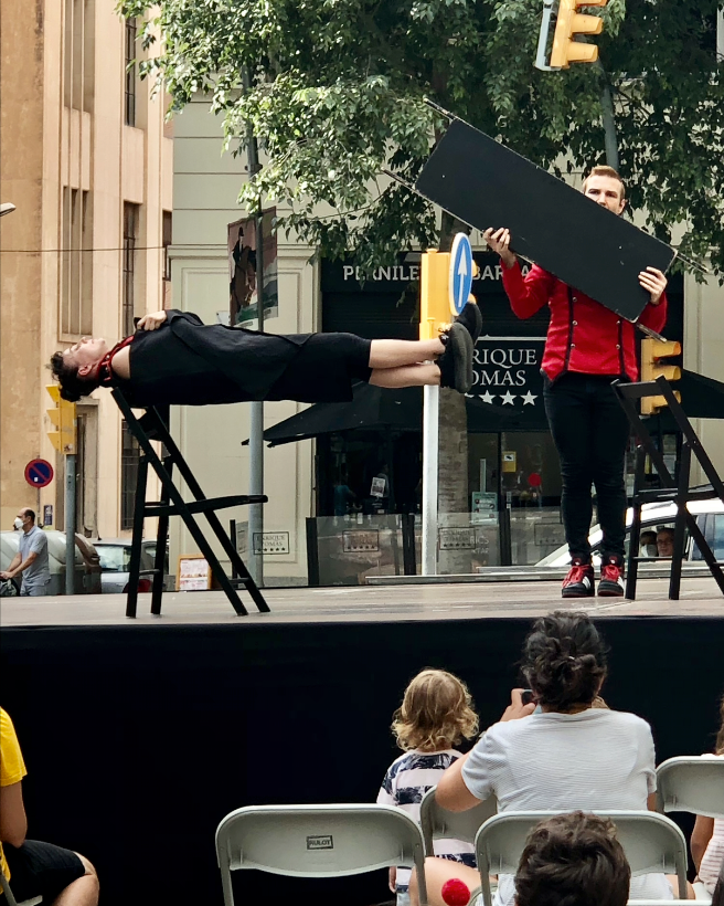 FMSantGervasi's tweet photo. A punt per ballar amb el @magstigman? Serà l’encarregat d’entretenir els nens i nenes del barri ( i els no tan nens) a la festa infantil de la Festa Major de Sant Gervasi-La Bonanova. 
Serà el proper divendres. No t’ho perdis! 
🗓  17 de juny
⏰  17.30 h 
📍 Pl. Bonanova https://t.co/D7yULIdW8I