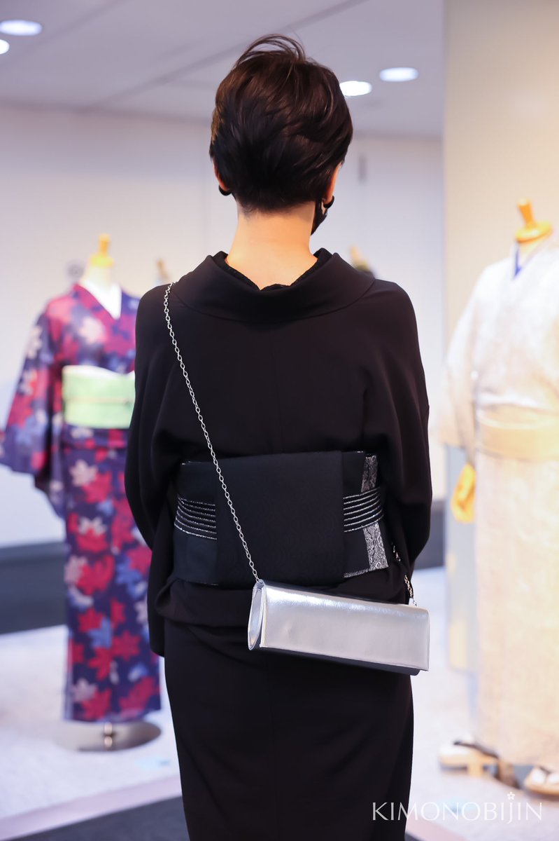 着物ブラックコーデをカジュアルにオシャレに魅せるテク🖤😎